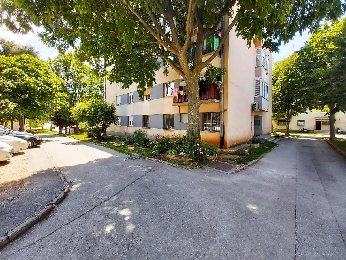 Green City Point Apartment Pula 0*,  Chorvatsko